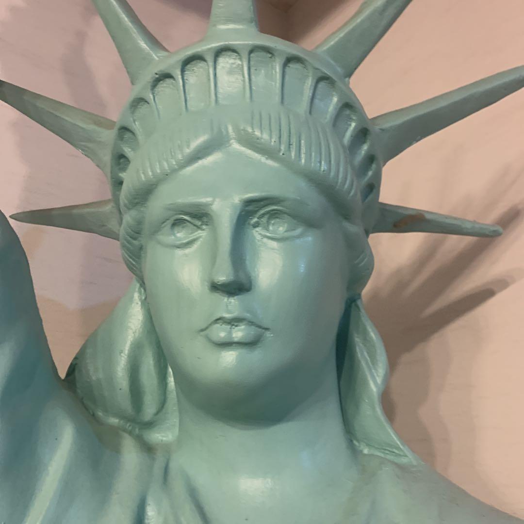 自由の女神