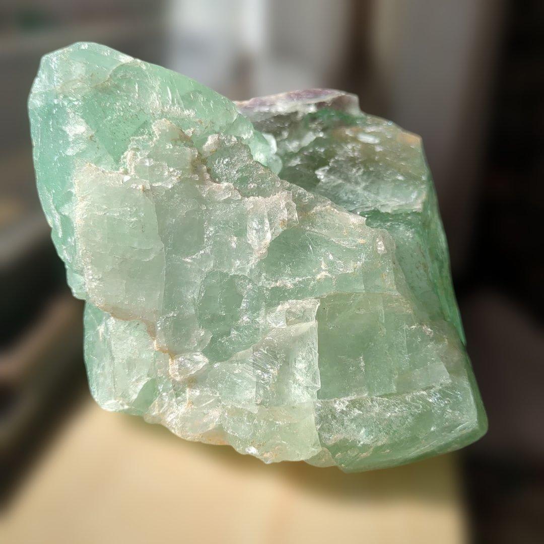 【年末特別セール60％OFF】大きなフローライト原石　パワーストーン　置物