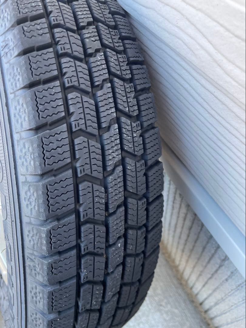 13インチ　ホイール付きスタッドレスタイヤ