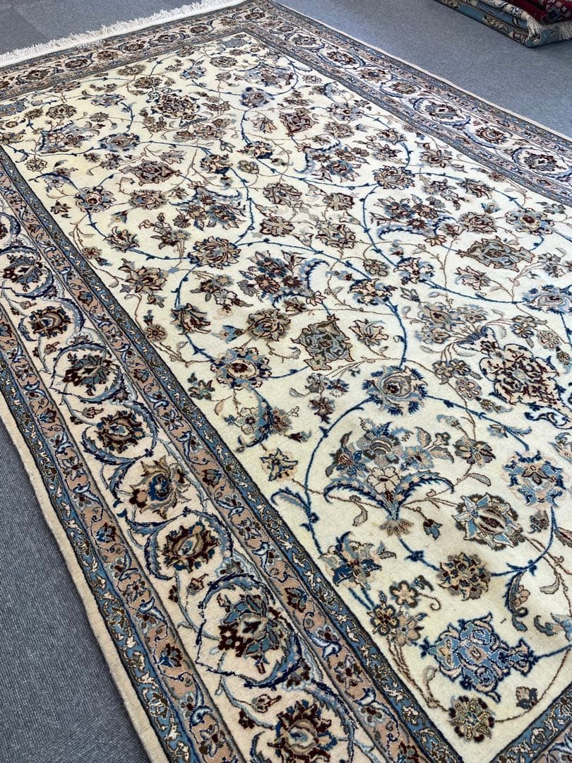 SALE!手織りペルシャ絨毯　ナイン size:248×148cm