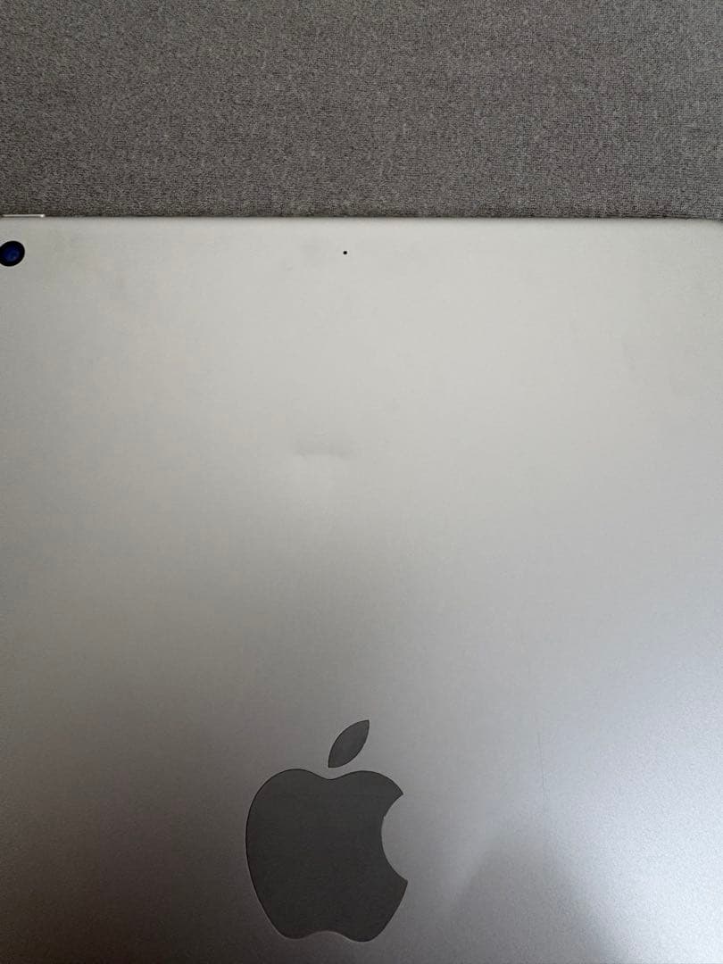 Apple iPad シルバー　第7世代　32GB