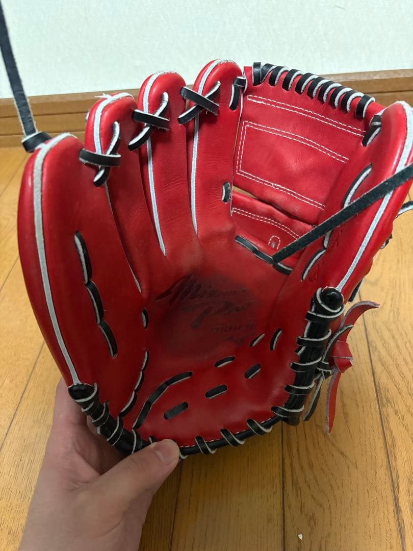 「相棒と一緒に上の舞台へ」ミズノプロ硬式オーダーグローブ 伊藤大海モデル