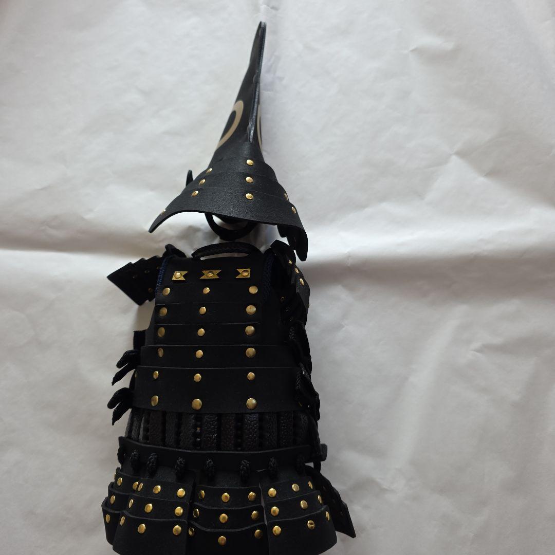 黒い甲冑風インテリア置物