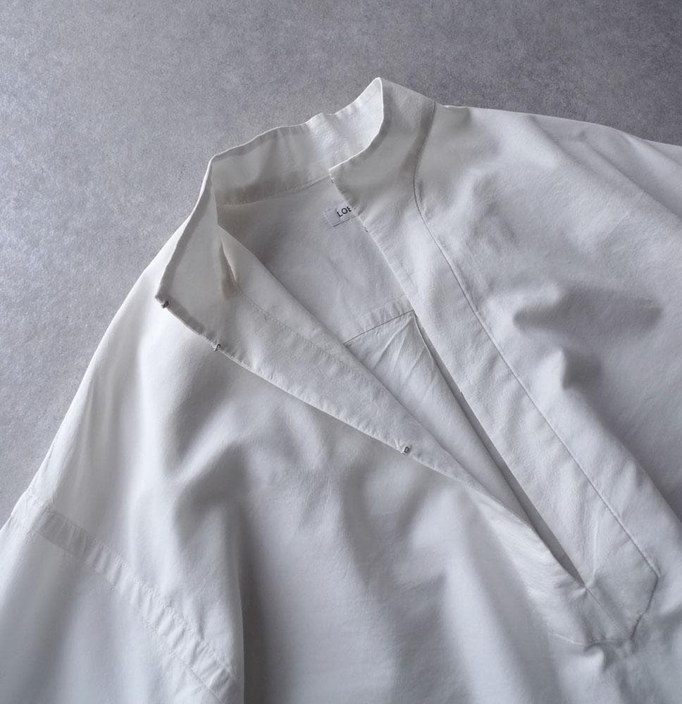 美品 ロエフ 3,2万 スタンドカラーブラウス ホワイト LOEFF Y262