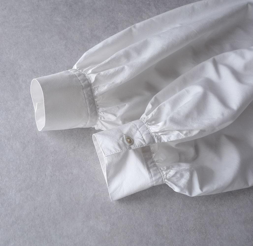 美品 ロエフ 3,2万 スタンドカラーブラウス ホワイト LOEFF Y262