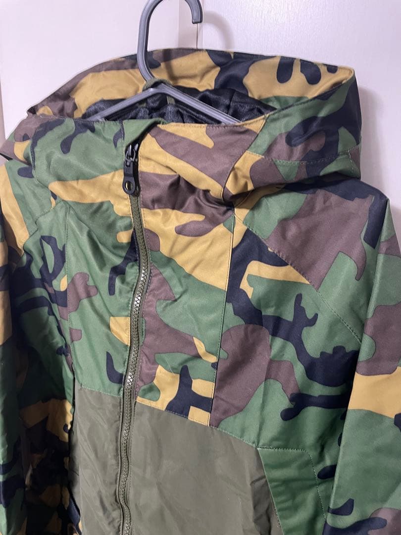 【新品】12 BURTON KIDDING JKT カモ L(XL相当)