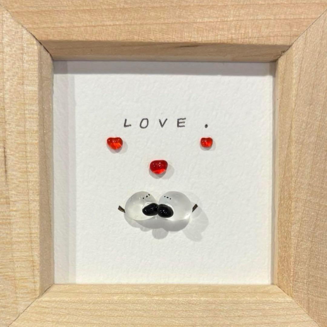 シマエナガ　藤の花の下で　。シーグラスアート