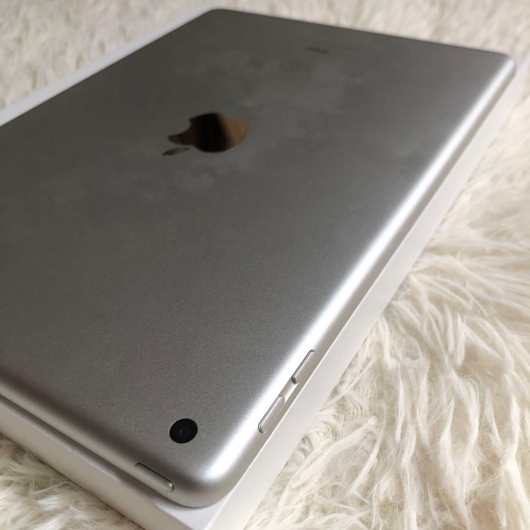 【完動品】iPad 第5世代 32GB 【すぐ発送】