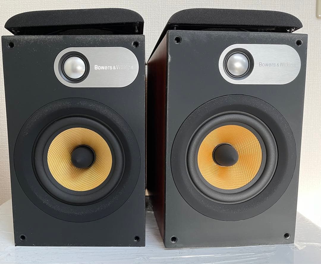 B&W (Bowers & Wilkins) ブックシェルフスピーカー 686