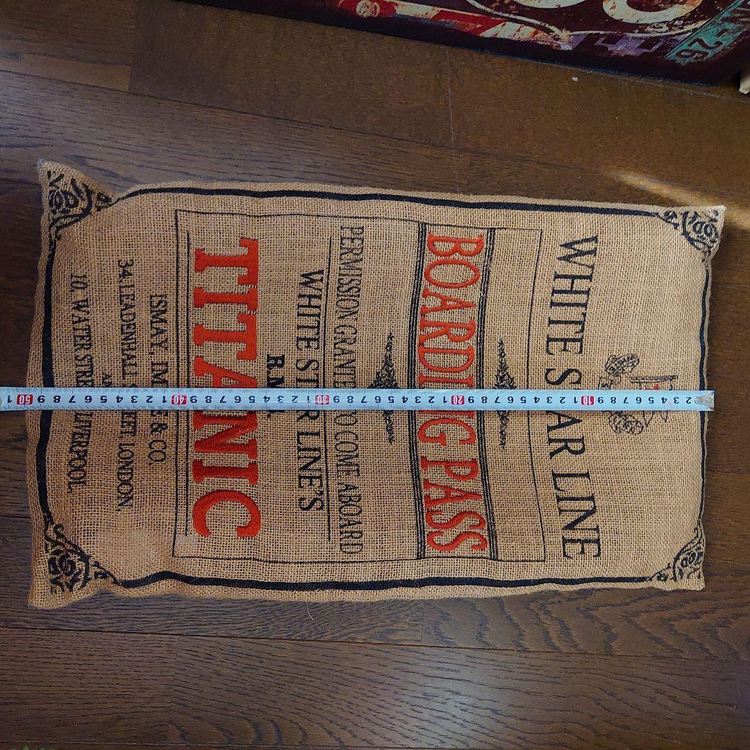 TITANIC　麻袋風　デザイン　クッション