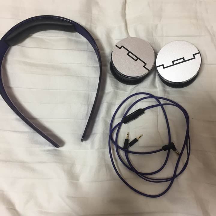 SOL REPUBLIC ヘッドフォン