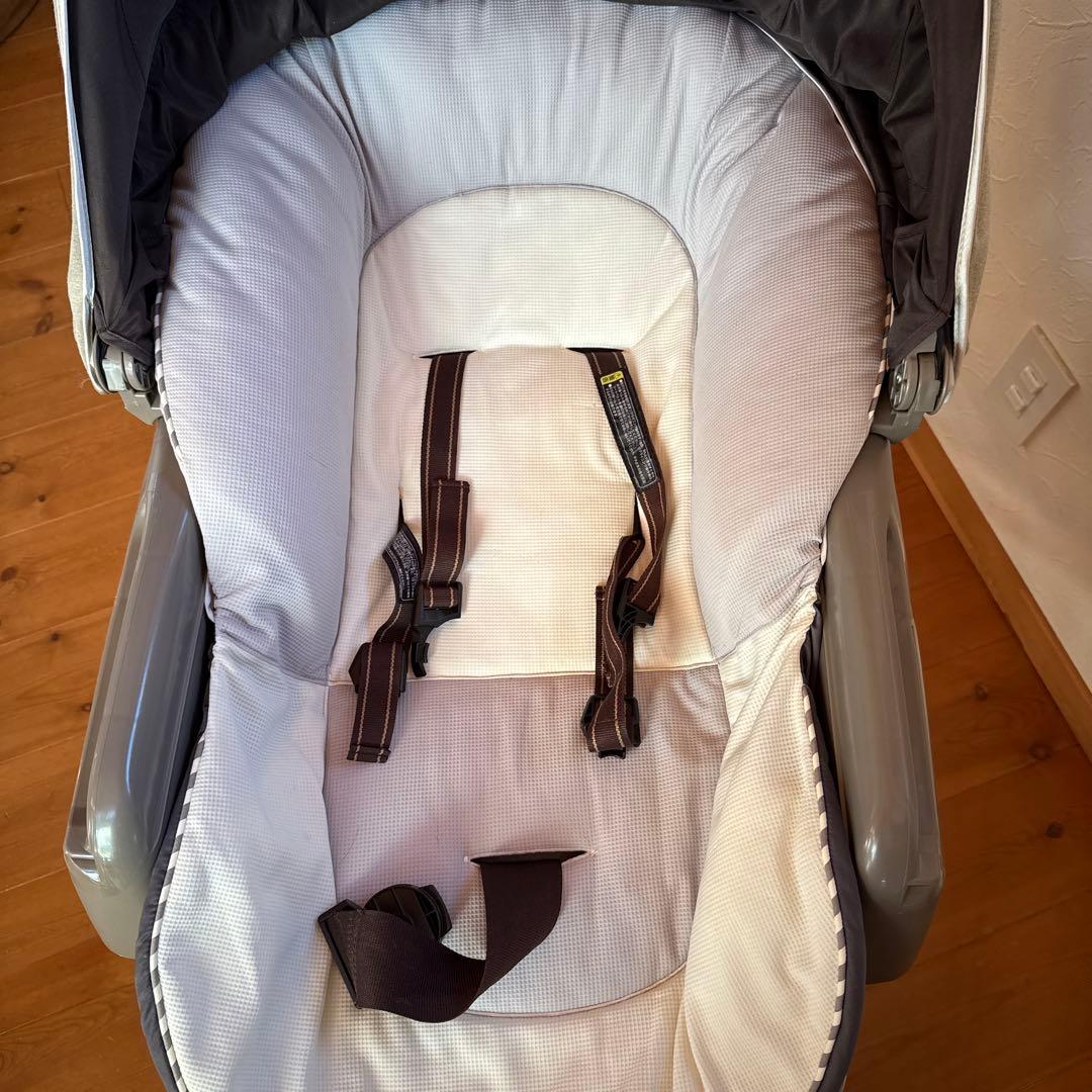 美品　コンビ　ネムリラ　オートスイング　ベージュ　ハイローチェア　電動