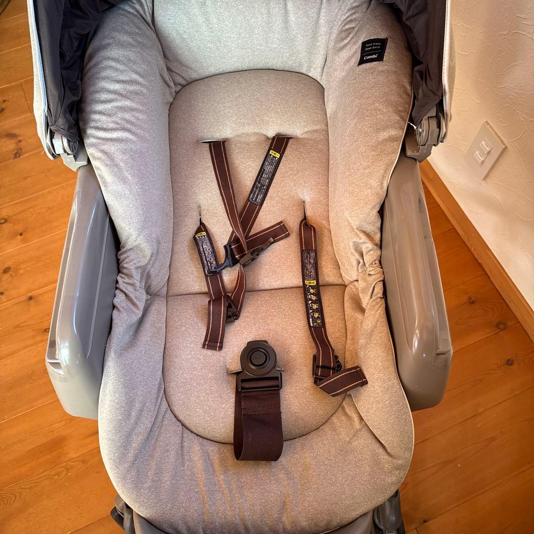 美品　コンビ　ネムリラ　オートスイング　ベージュ　ハイローチェア　電動