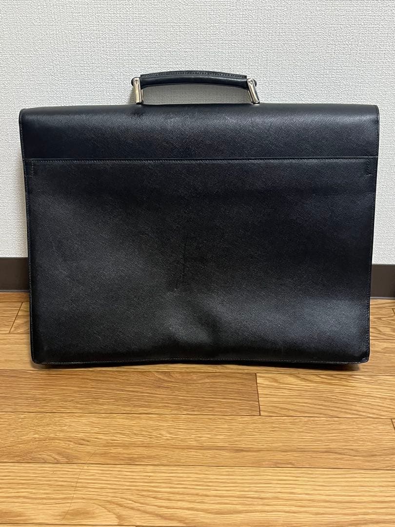 プラダ ブリーフケース