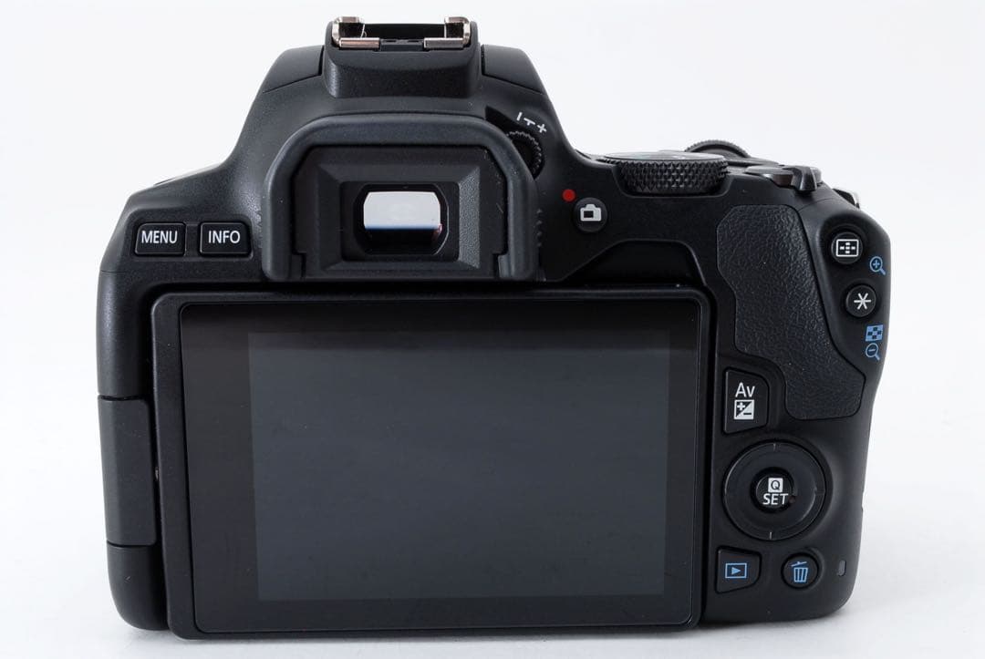 一眼レフカメラ/canon kiss x10 標準&望遠&単焦点レンズセット