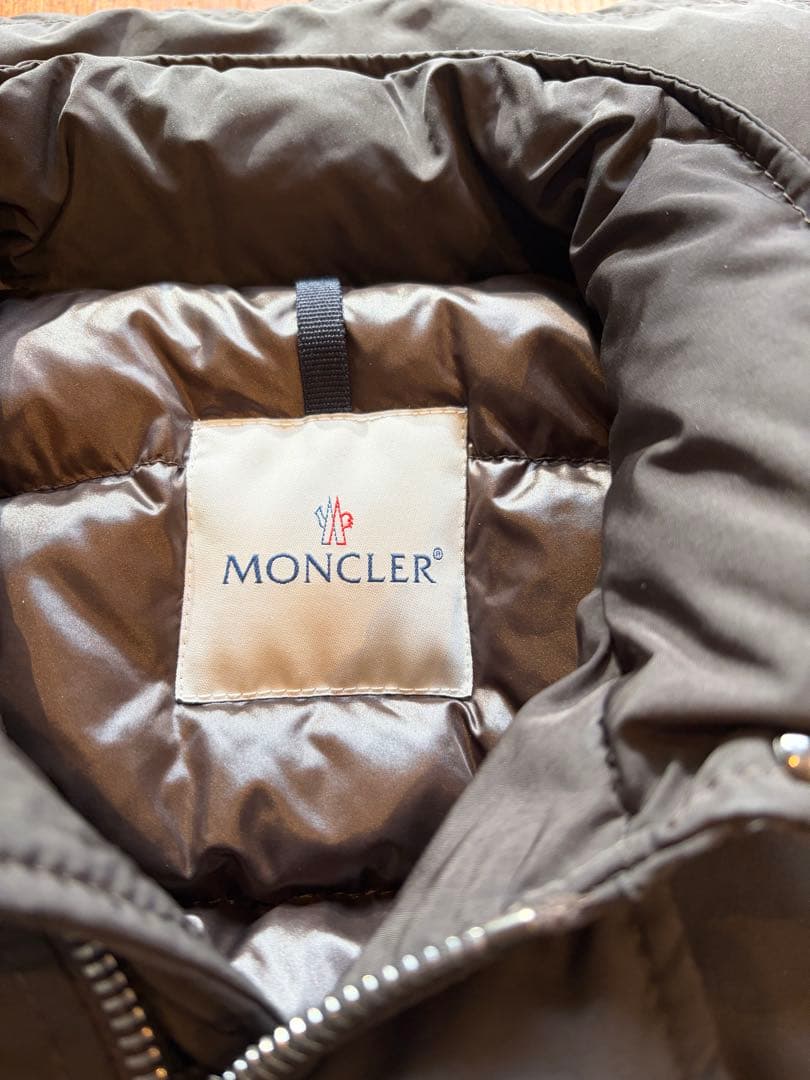 MONCLER GLADSTONE ダウンジャケット