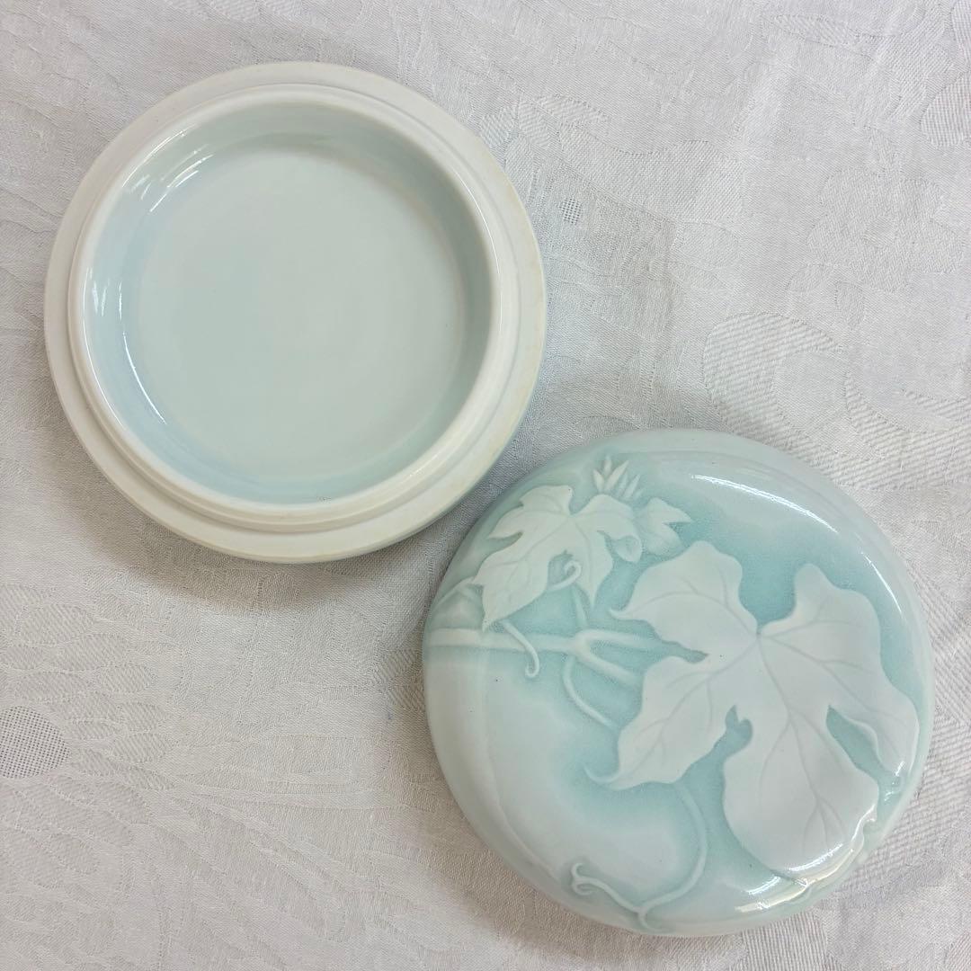 陶房 游騁窯 天坊昌彦 蔦文印盒 香合 茶道具 青磁