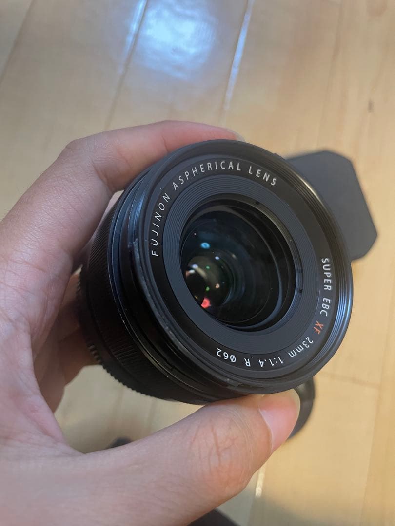 FUJIFILM XF23mmF1.4Rレンズ　レンズフード付き