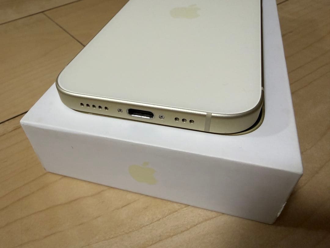 Apple iPhone15 128GB イエロー 本体