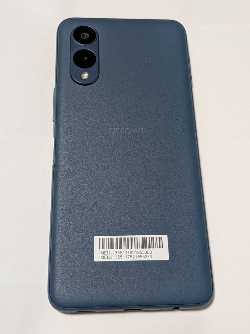 極美品　arrows we2 スマートフォン 本体 ネイビーグリーン