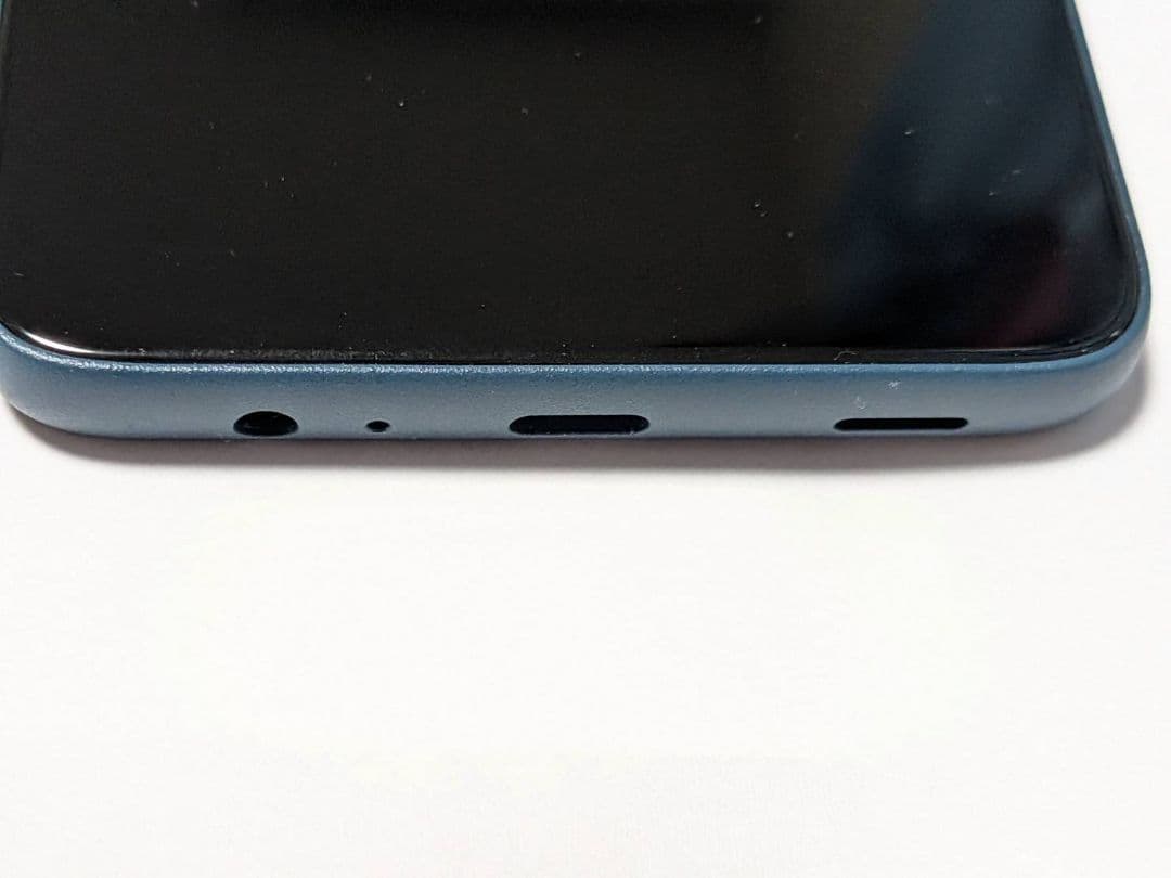 極美品　arrows we2 スマートフォン 本体 ネイビーグリーン