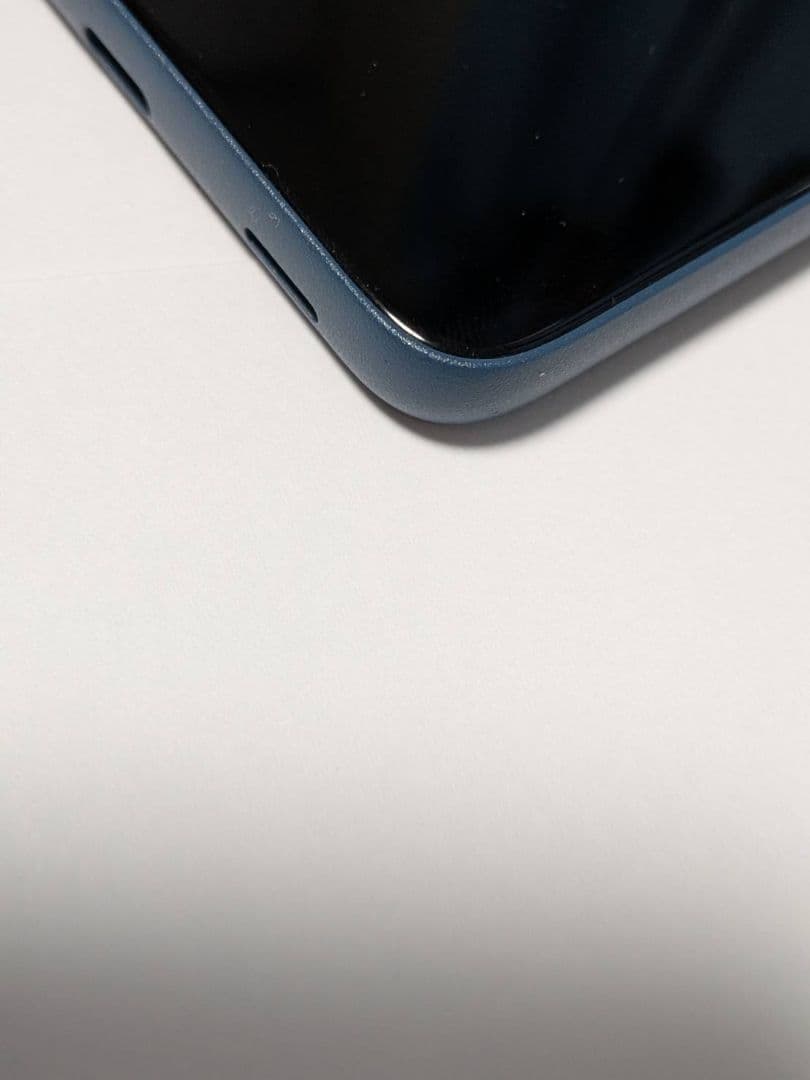 極美品　arrows we2 スマートフォン 本体 ネイビーグリーン