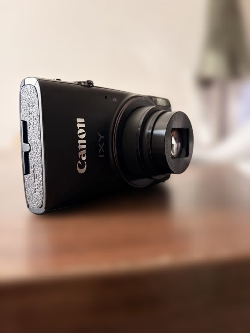 【極美品】Canon IXY650mコンパクトデジタルカメラ　ブラックおまけ付き