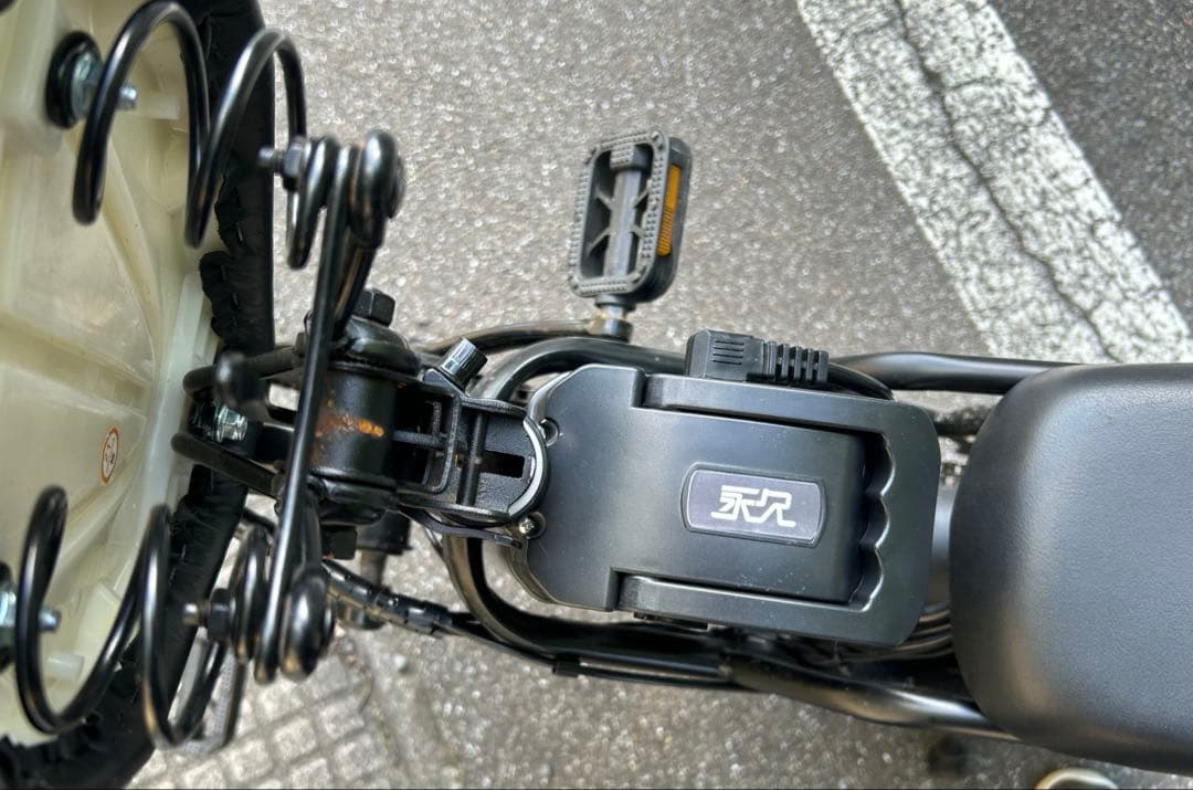 2024電動アシスト自転車　アクセル付　ひねちゃ　モペット　折り畳み可EBIKE