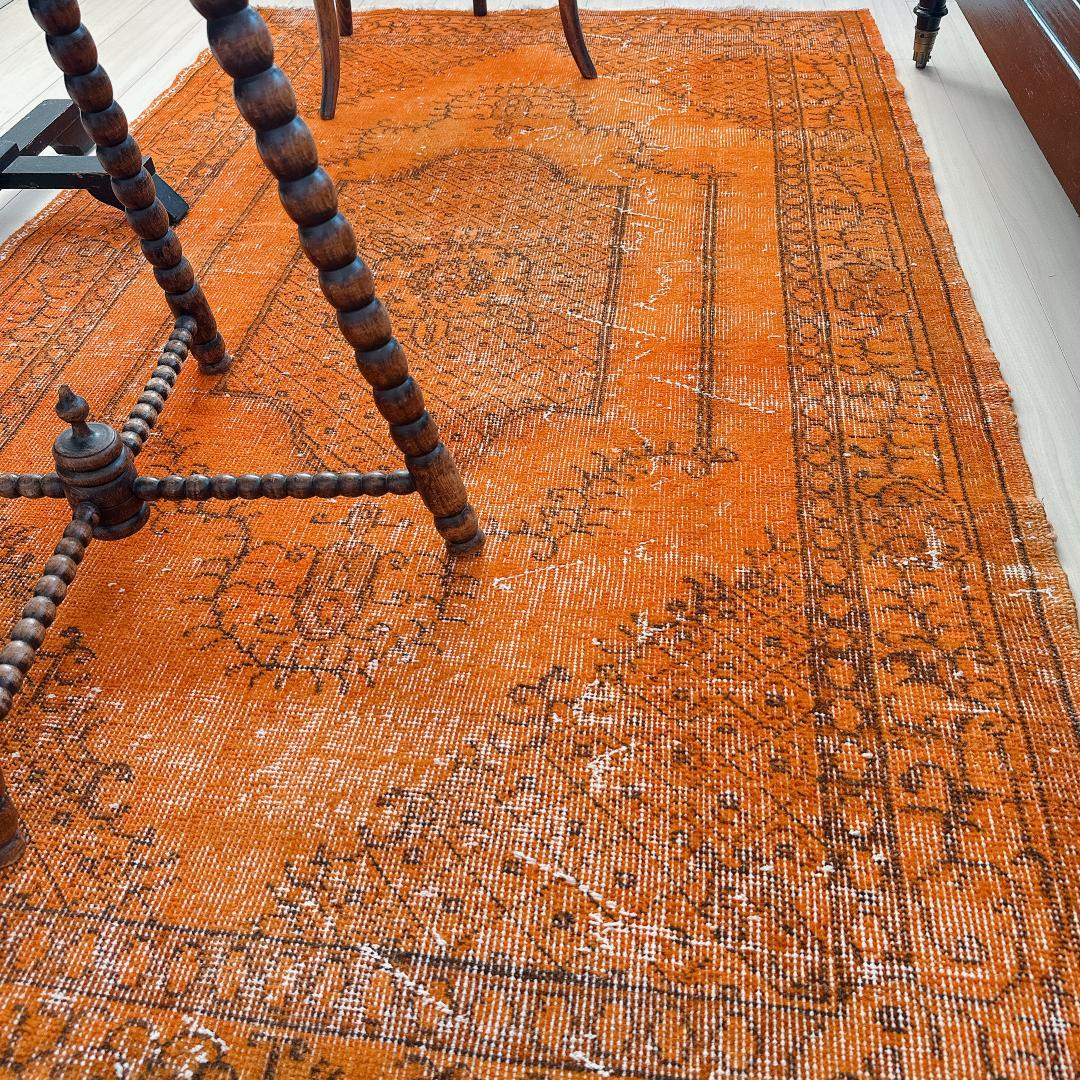 トルコヴィンテージラグ A75 オレンジ オーバーダイラグ