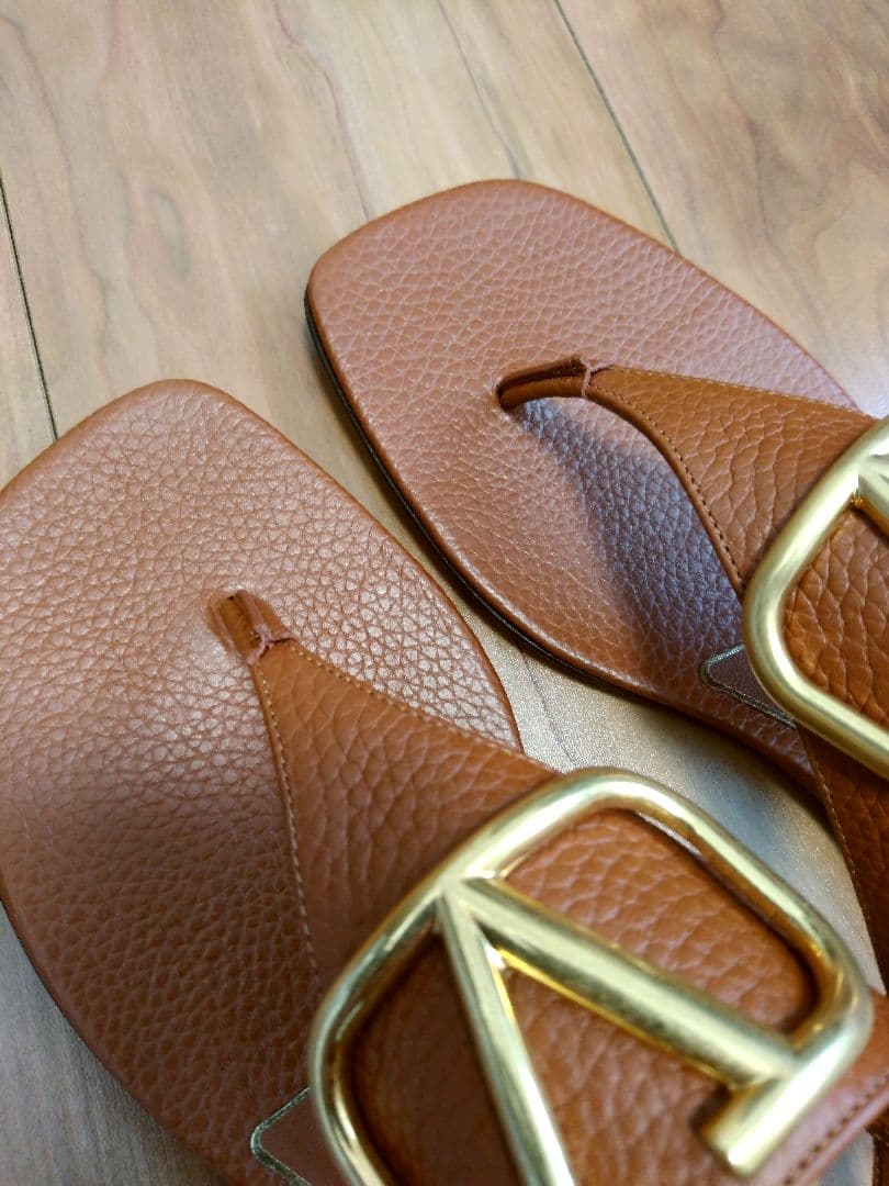 新品 未使用 VALENTINO GARAVANI レザー サンダル イタリア製