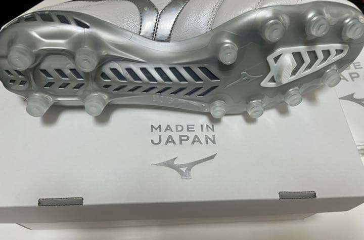 MIZUNO モレリア DNA ジャパン　ホワイト　シルバーホログラフィック