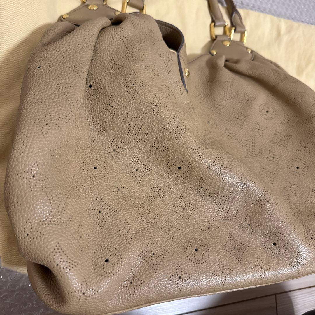 ショルダーバッグ　LOUIS VUITTON マヒナXL