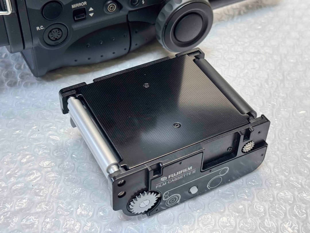 フジフイルム GX680 lll S ボディ フイルムバック付き