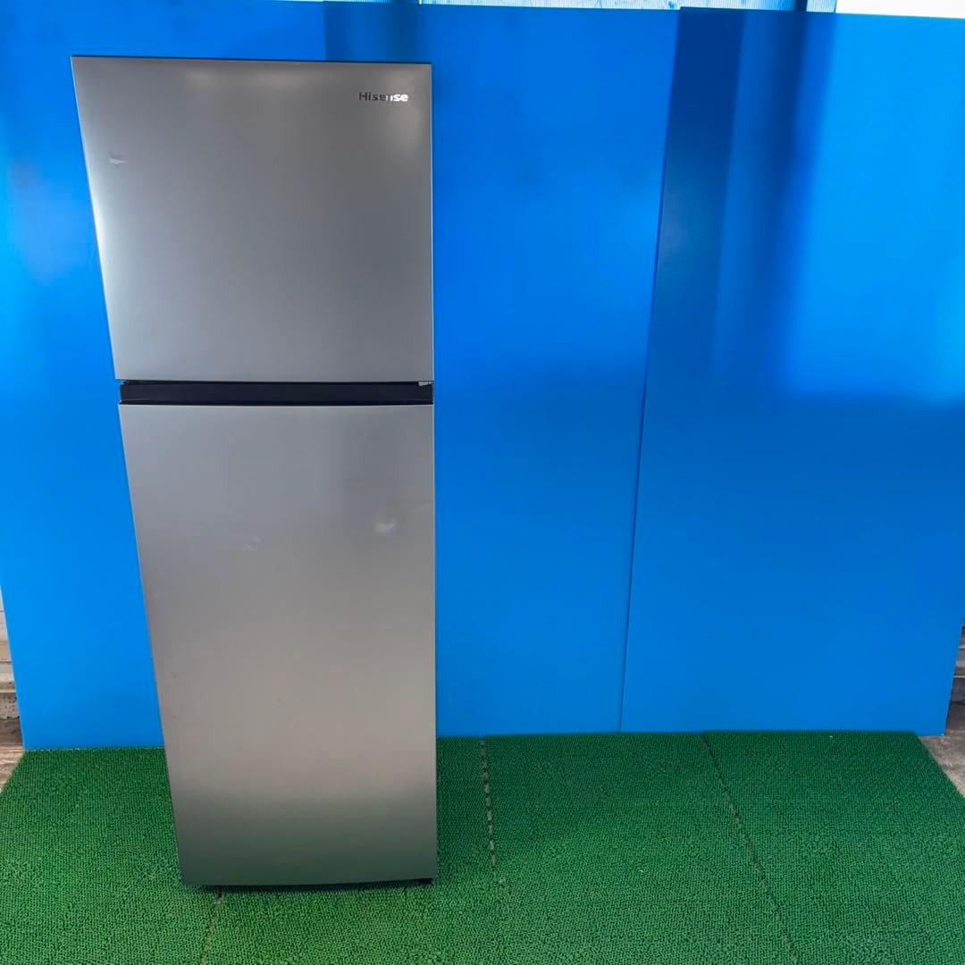 731 中型冷蔵庫　2024年製　小型　一人暮らし　右開き　2ドア　1〜2人向け