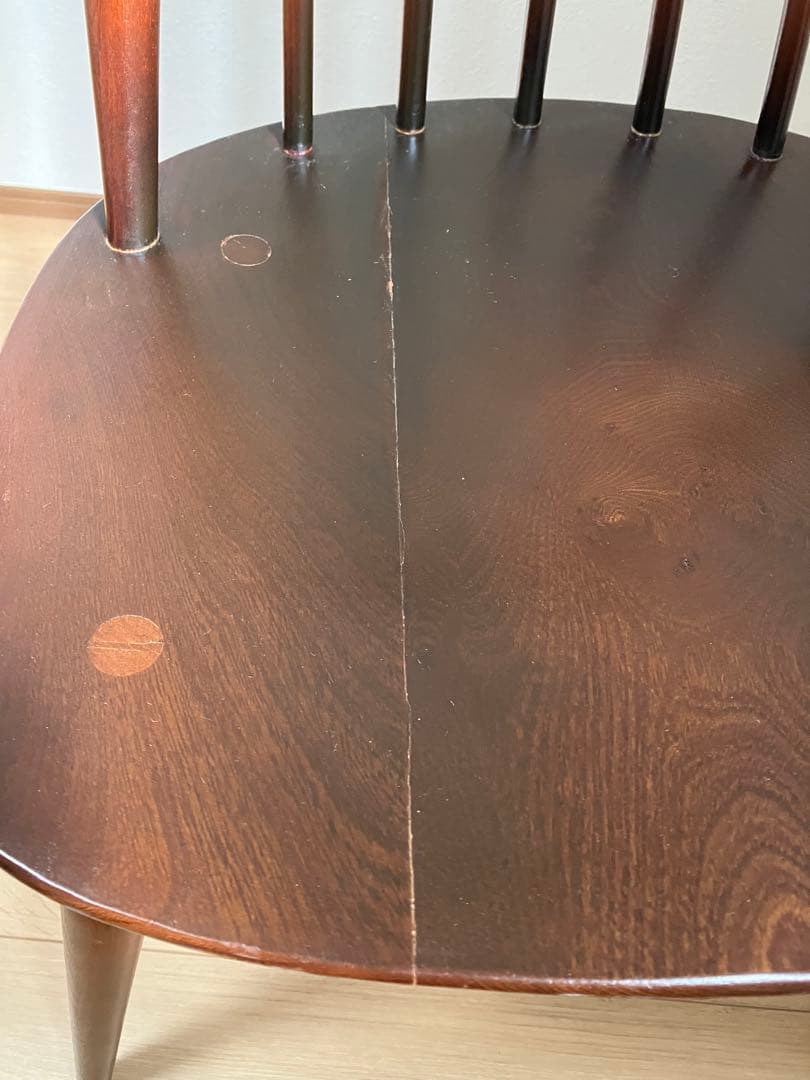 アンティークチェアー