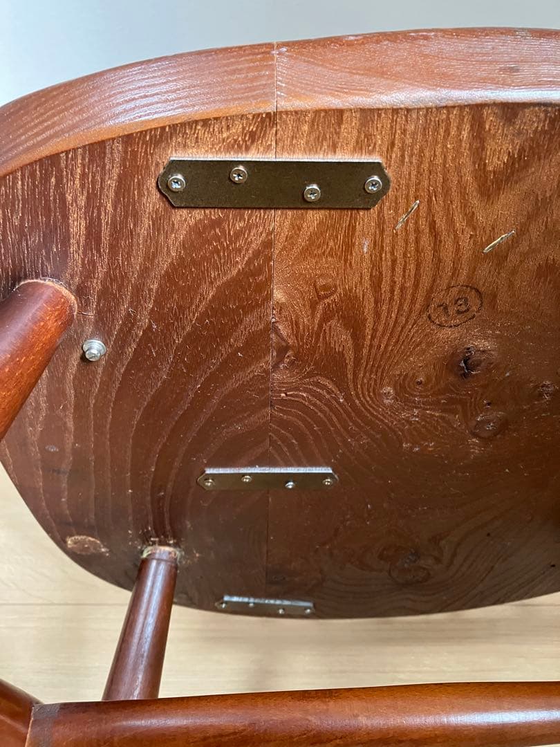 アンティークチェアー