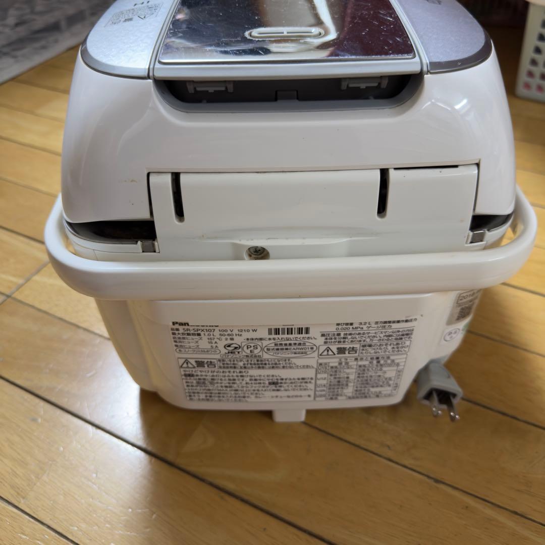 パナソニック 2018年製 SR-SPX107 Wおどり炊き 釜交換済み