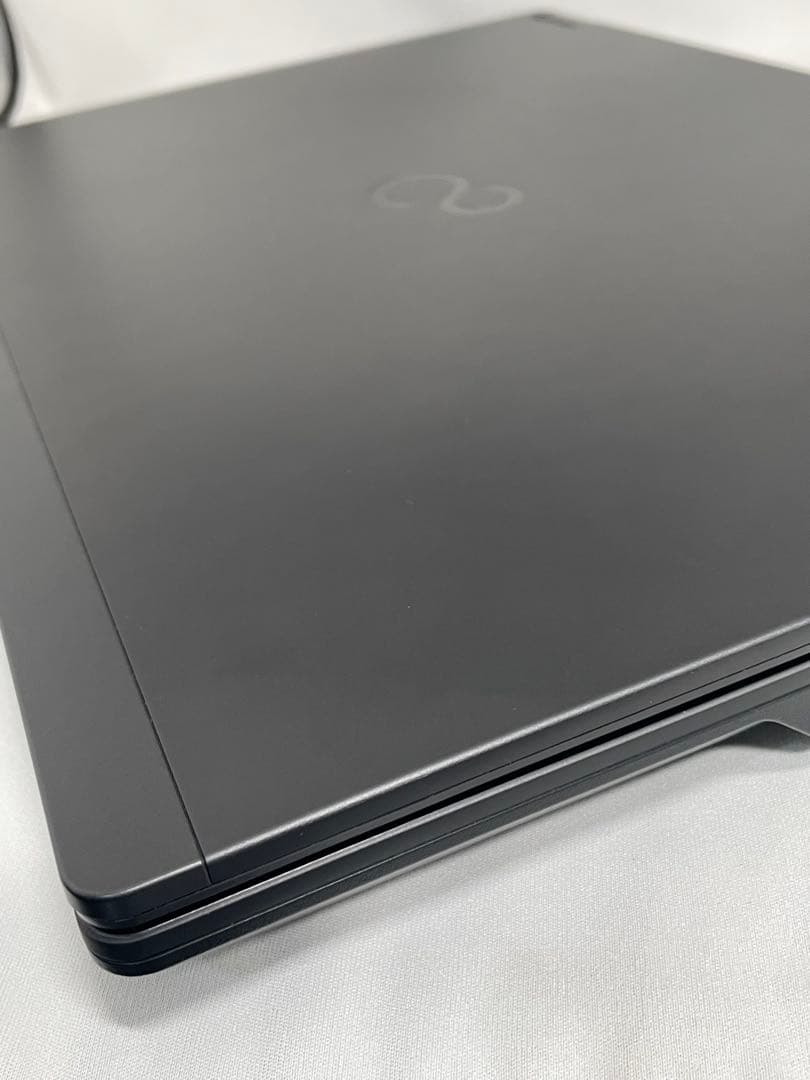 Windowsノート本体 Fujitsu CELSIUS 17inch H970 i5-7440HQ 8G