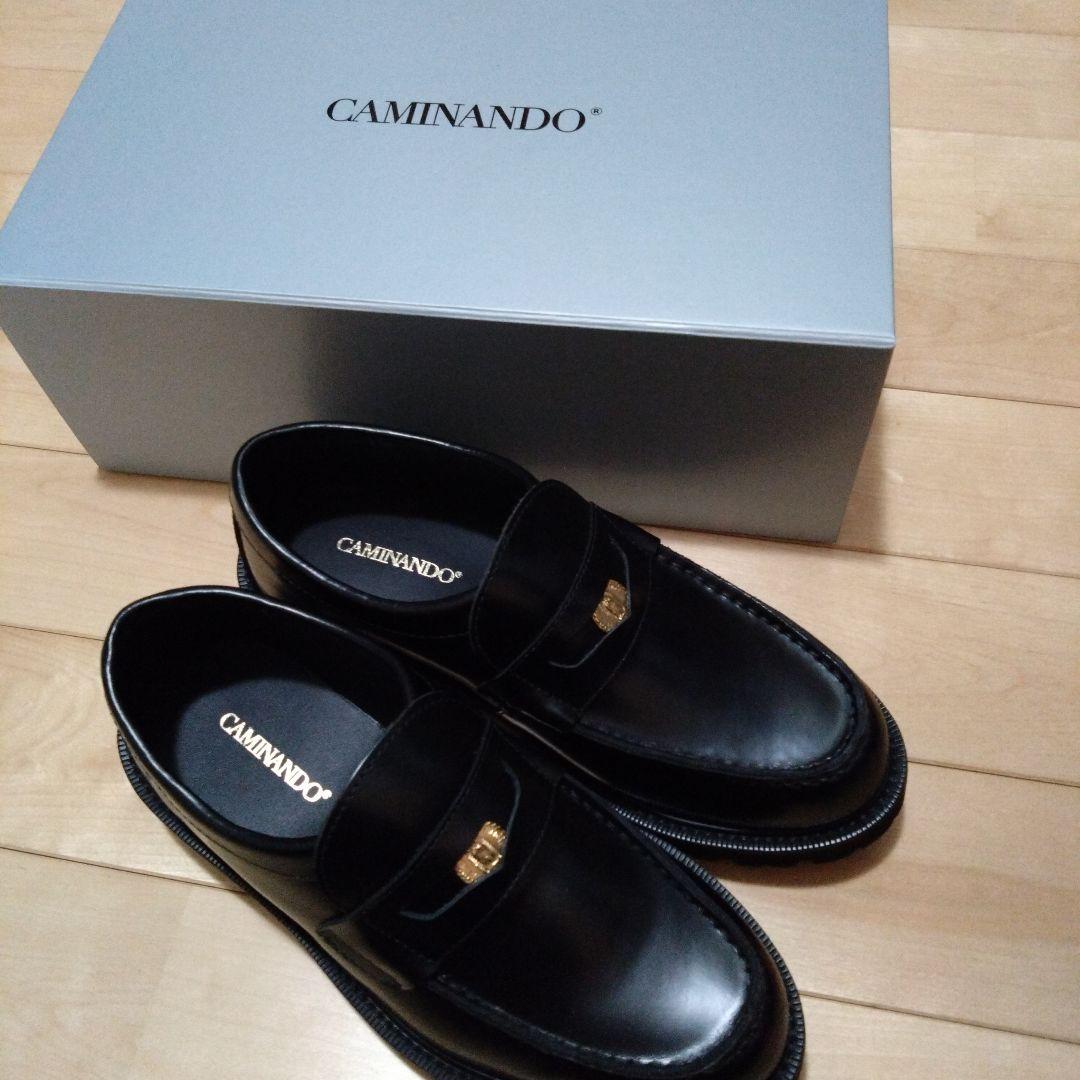 新品未使用カミナンド ローファー24.5〜25cm