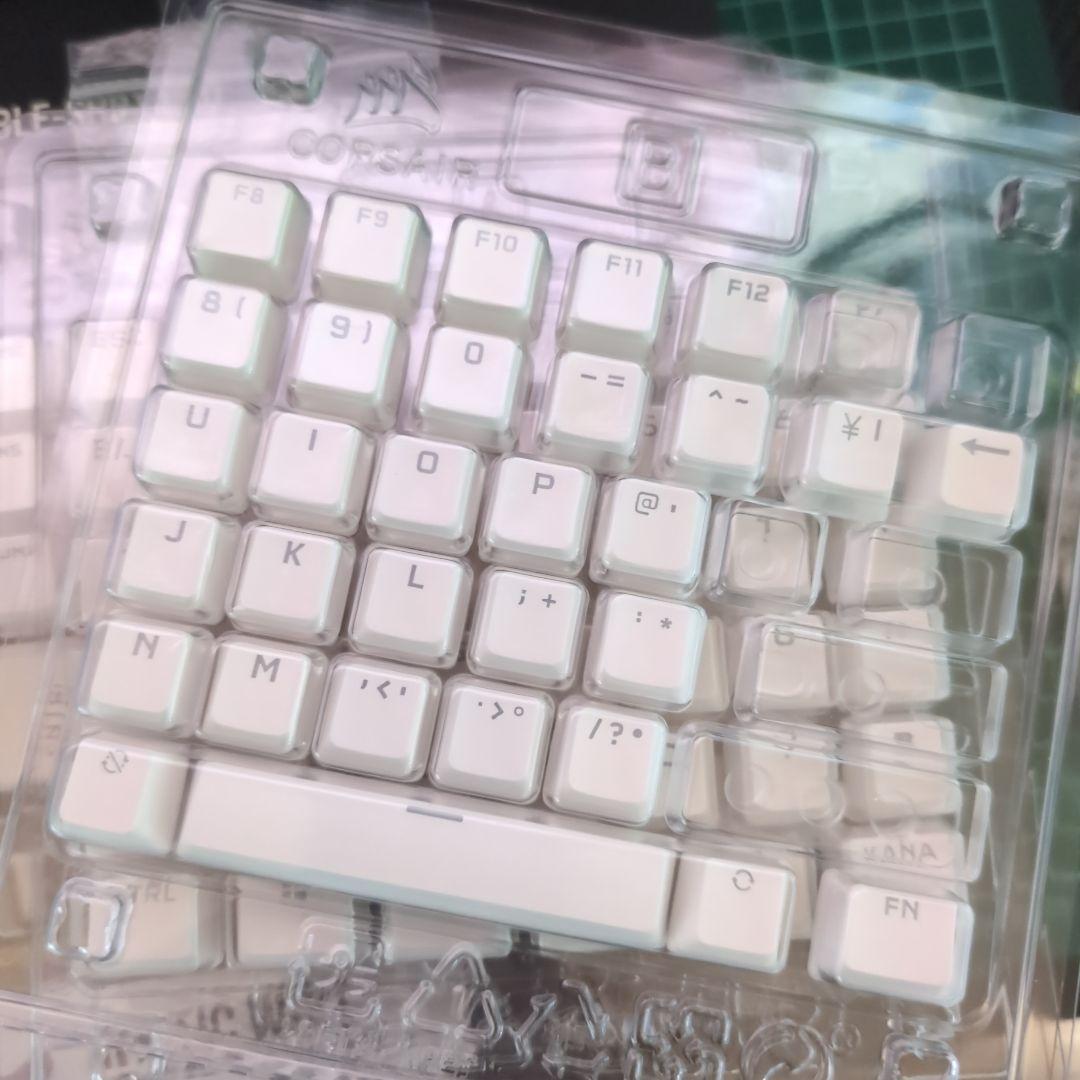 ほぼ新品Corsair K70 Pro Mini Wireless おまけ付き