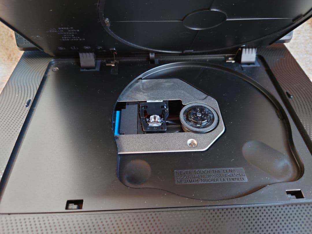 ポータブルBlu-rayプレーヤー　BDP-SX910