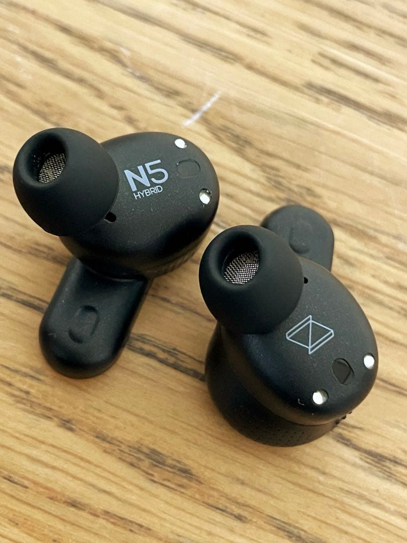 AKG N5 HYBRID ワイヤレスイヤホン ブラック