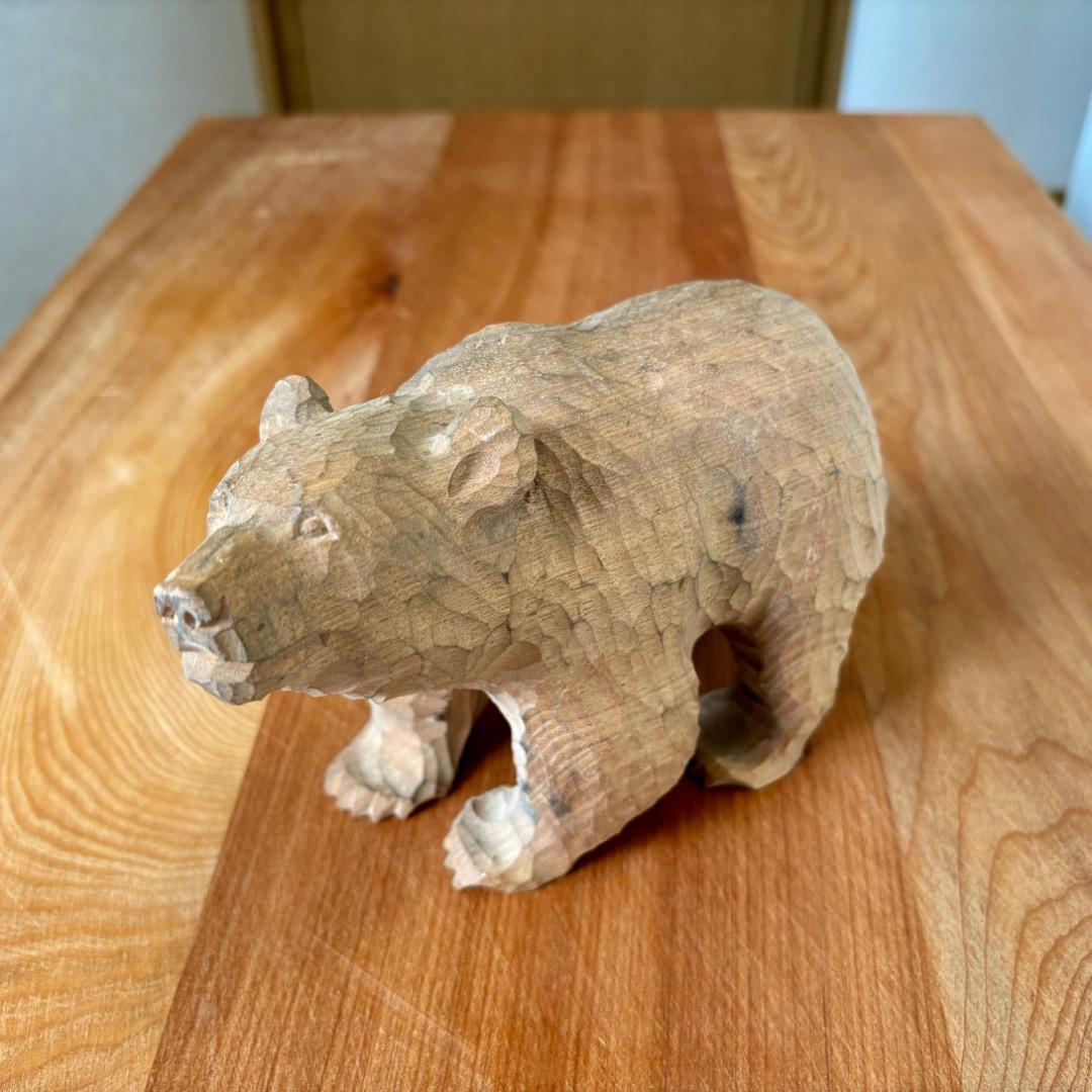 木彫りの熊　伊藤幹雄作　1点もの 無塗装