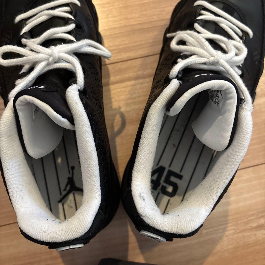 Air Jordan 11 Retro ブラック/ホワイト