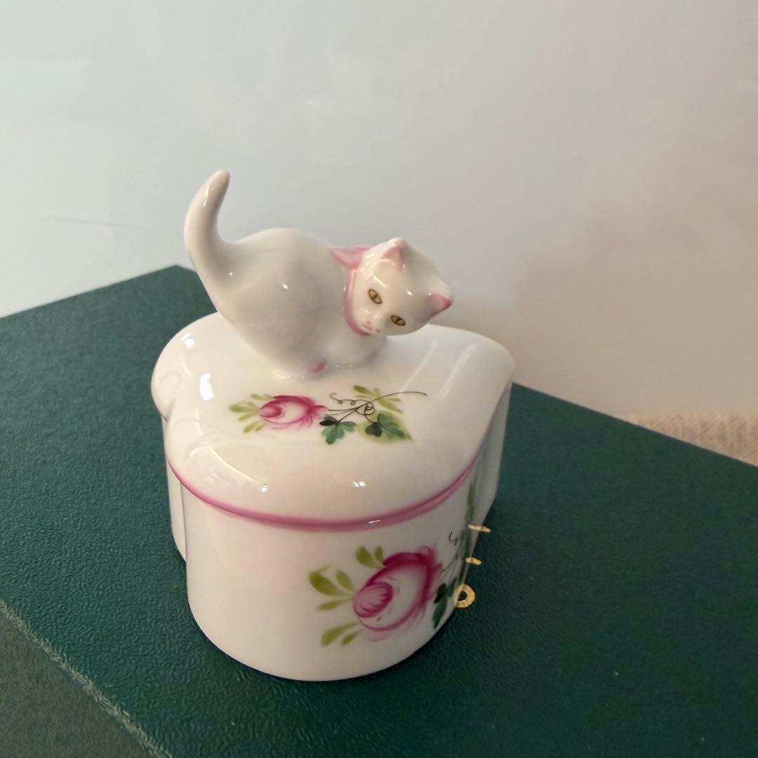 ヘレンド ウィーンの薔薇　ピンク　猫　ミニ小物入れ ボンボニエール