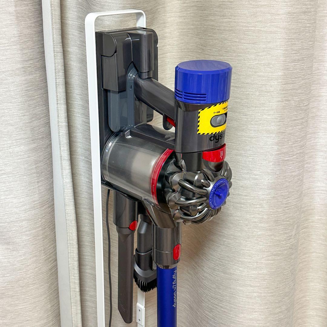dyson ダイソン V7 fluffy SV11　スタンド付き