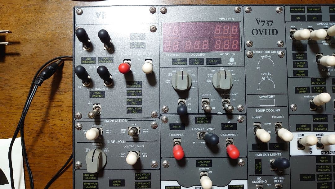 ​VRinsight B737 オーバーヘッドパネル（簡易版）ジャンク