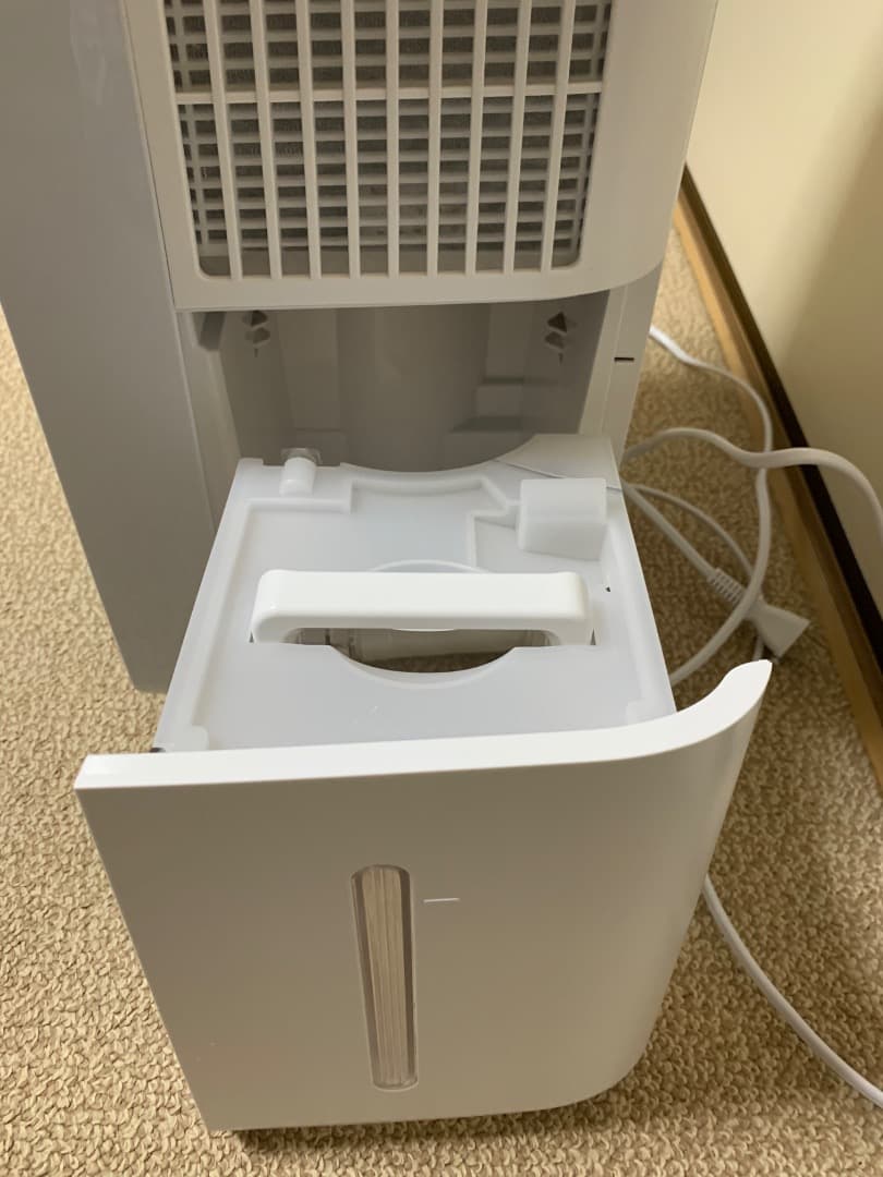 SHARP 冷風.衣類乾燥除湿機 コンパクトクールホワイト