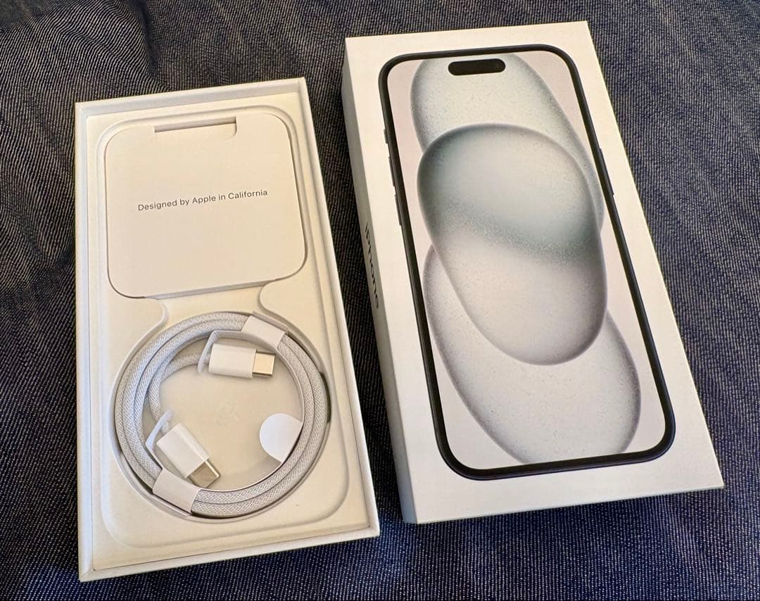 【美品】iPhone 15 128GB ブラック SIMフリー