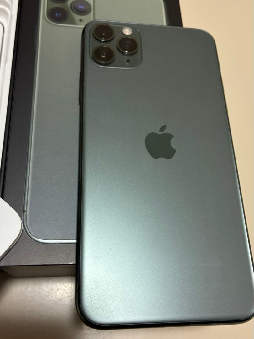 iPhone 11 PROMAX 256GB ミッドナイトグリーン　ロック解除済